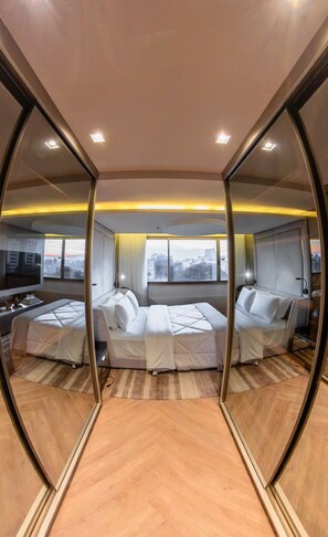 1 bedroom, minibar, in-room safe, desk