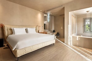 Minibar, in-room safe, blackout drapes, free WiFi