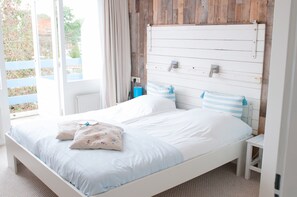 Minibar, caja de seguridad en la habitación y cortinas blackout 