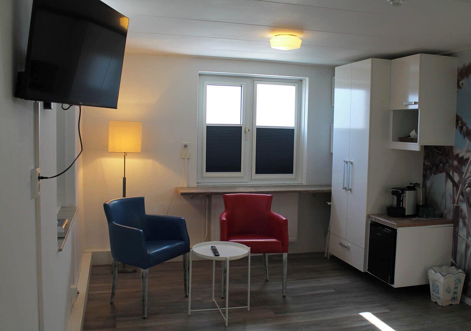 standard room (theme room) | minibar, in-room safe, blackout curtains, iron/ironing board