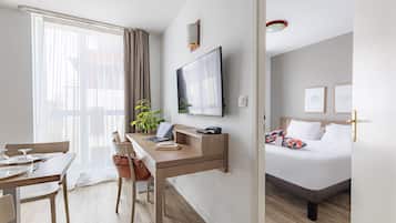 2 habitaciones, escritorio y sistema de insonorización