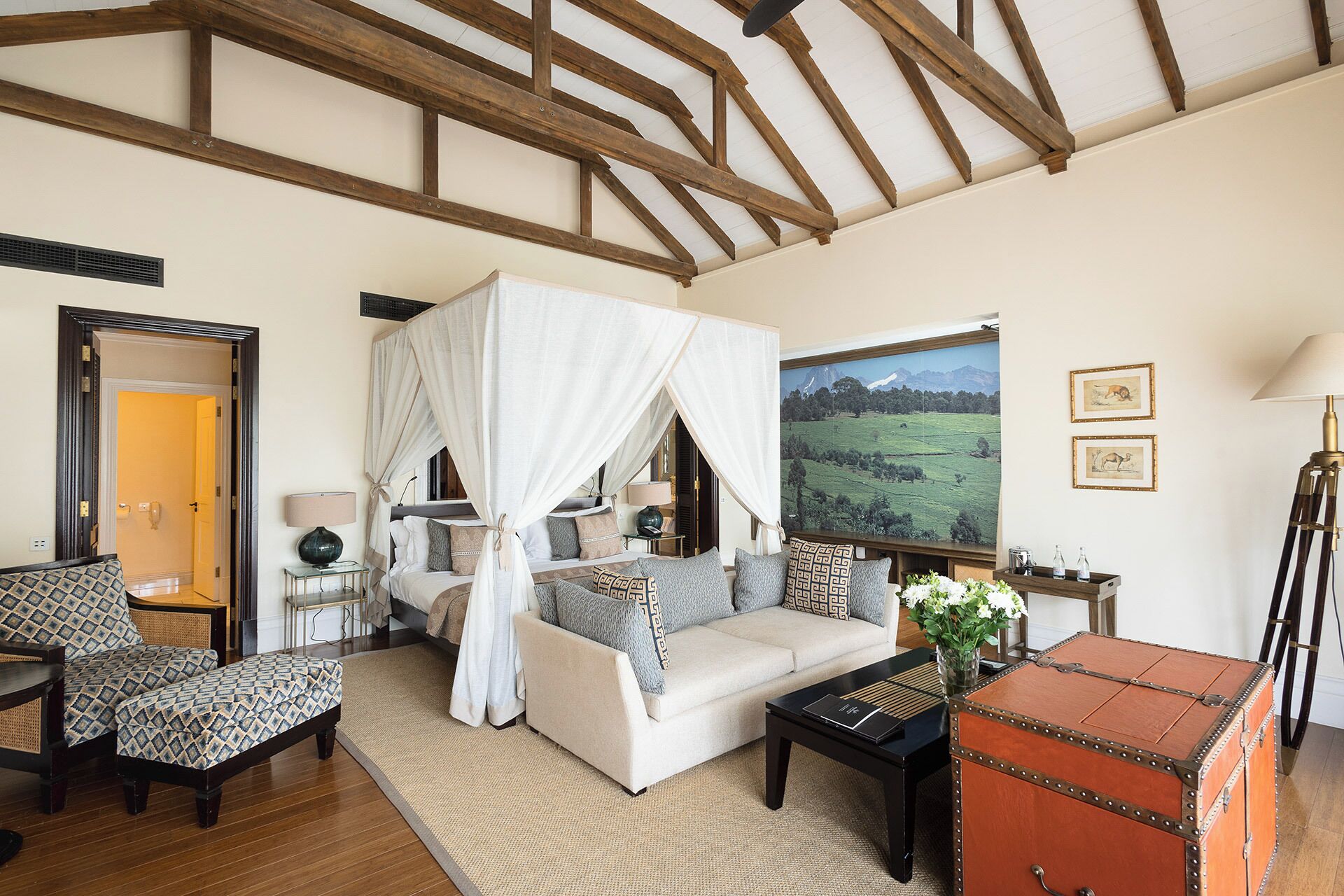 blixen suite | egyptian cotton sheets, hypo-allergenic bedding, select comfort beds