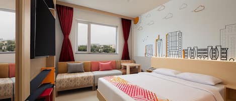 Luxe Queen Room | In-room safe, desk, iron/ironing board, free WiFi