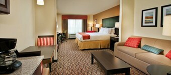Holiday Inn Express Hotel & Suites Pearsall by IHG
