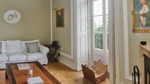 Unclassified image, 2 of 26, button - OH Casa Sintra (Sintra)