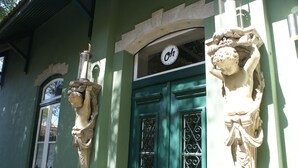 Unclassified image, 3 of 26, button - OH Casa Sintra (Sintra)