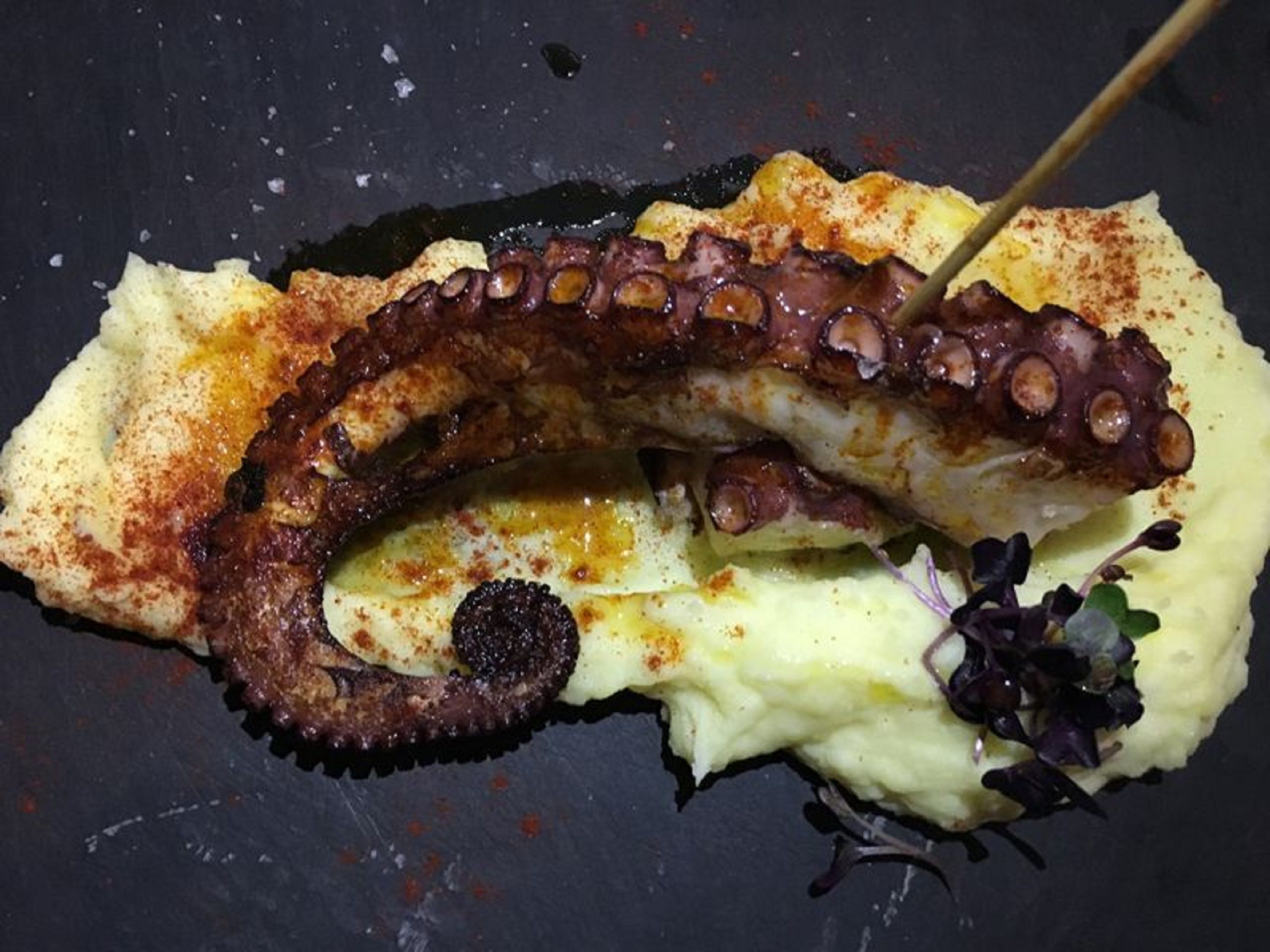 breakfast, lunch, dinner served; mediterranean cuisine