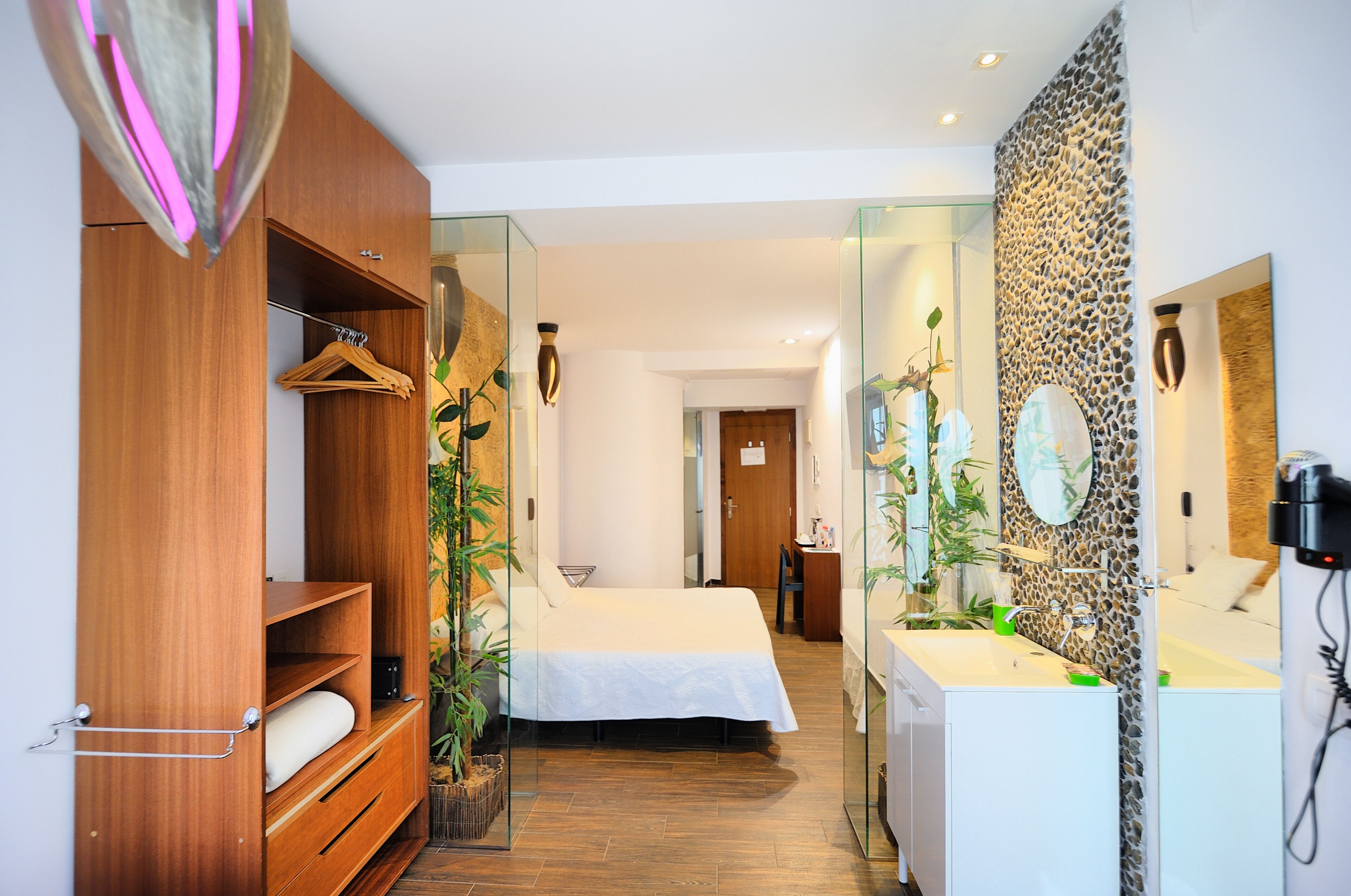 junior suite, sea view | 1 bedroom, down duvets, select comfort beds, in-room safe
