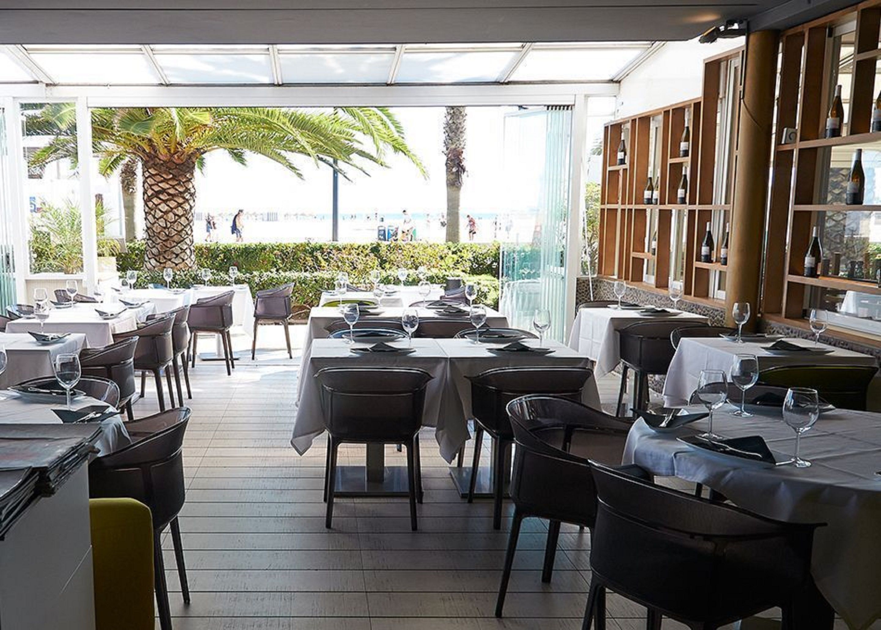 daily continental breakfast (eur 15 per person)