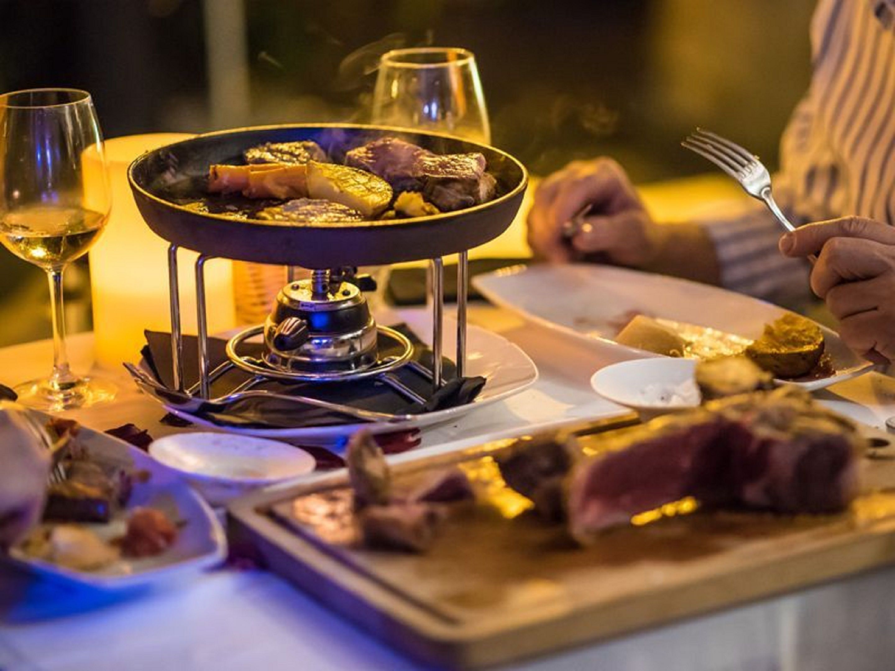 breakfast, lunch, dinner served; mediterranean cuisine