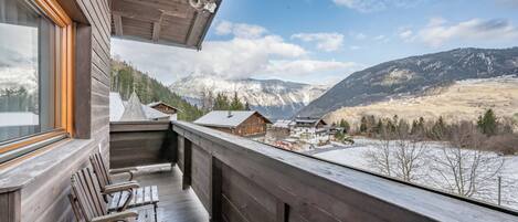 Basic Double Room, Mountain View | Balcony