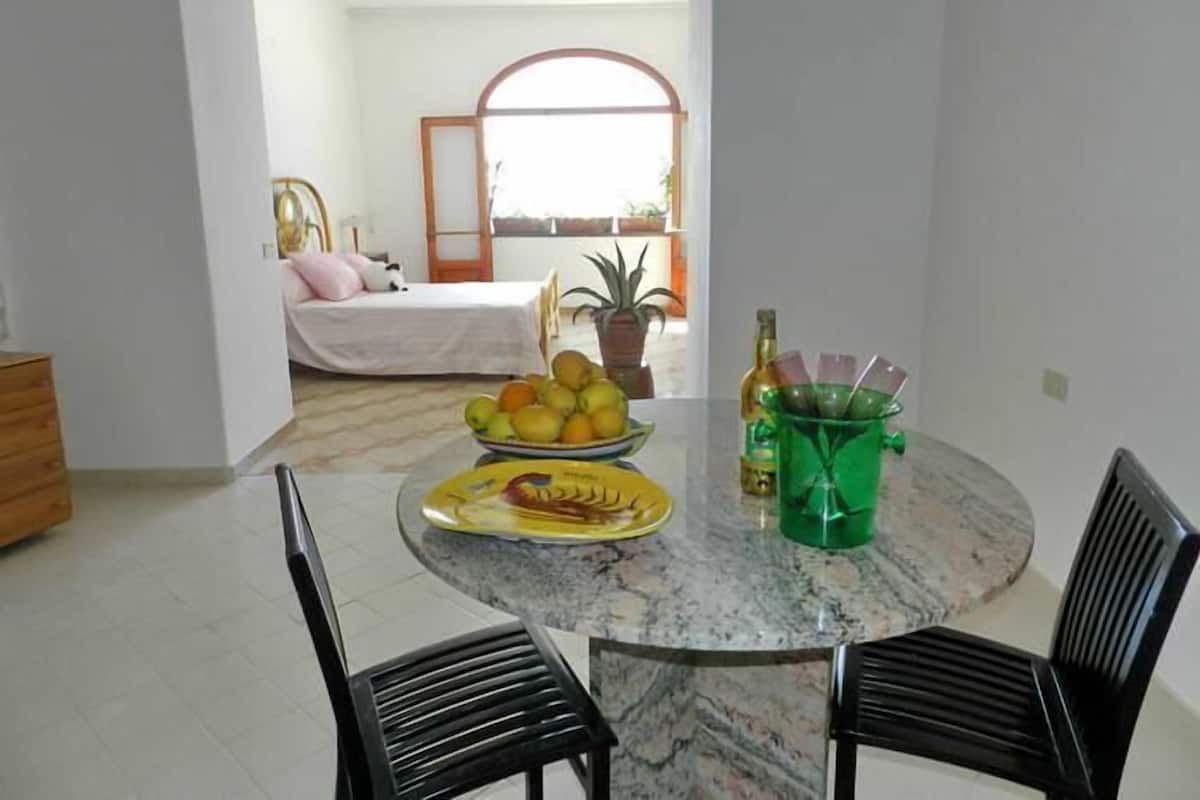 Standard Room | Dining