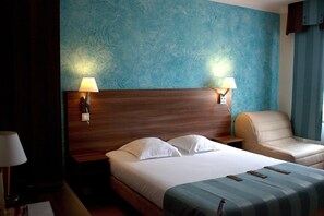 Coffres-forts dans les chambres, bureau, rideaux occultants