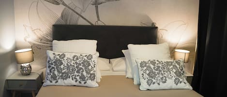 Suite luxueuse, vue sur le fleuve | Literie de qualité, coffre-fort pour ordinateur portable, décor unique