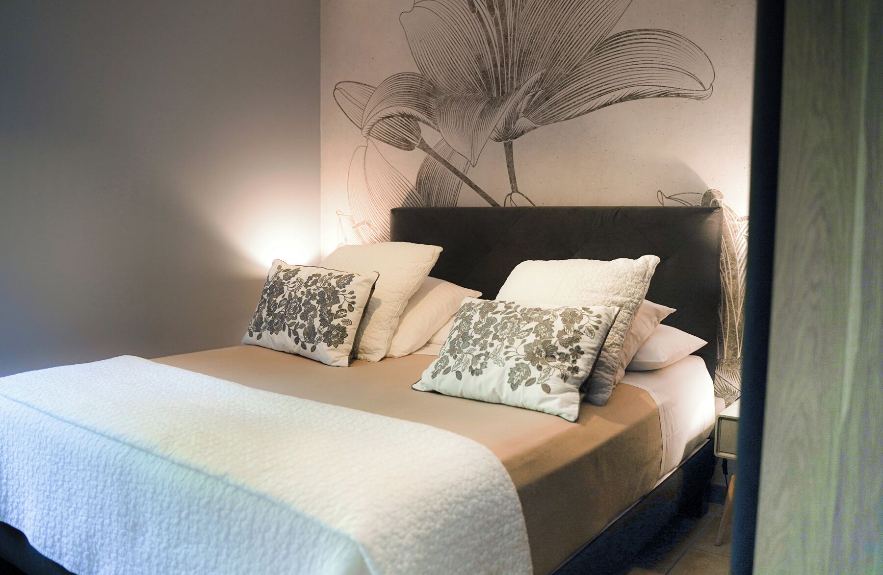 Luxury Suite, River View