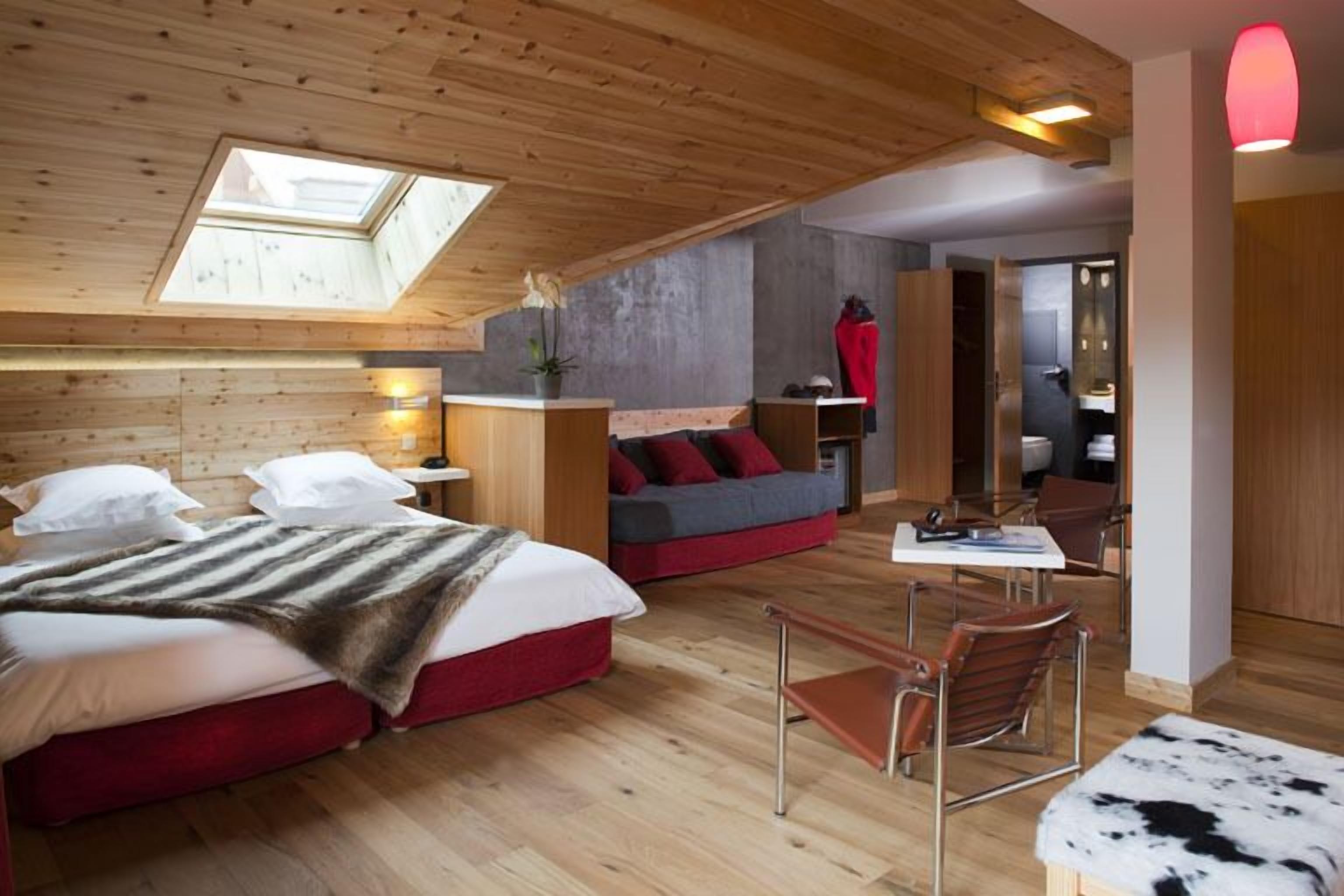 Luxe beddengoed, een kluis op de kamer, individueel gedecoreerd
