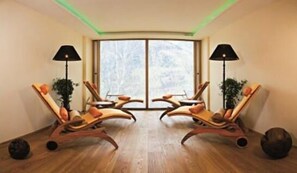 Sauna, vasca idromassaggio, trattamenti per il corpo, body wrap