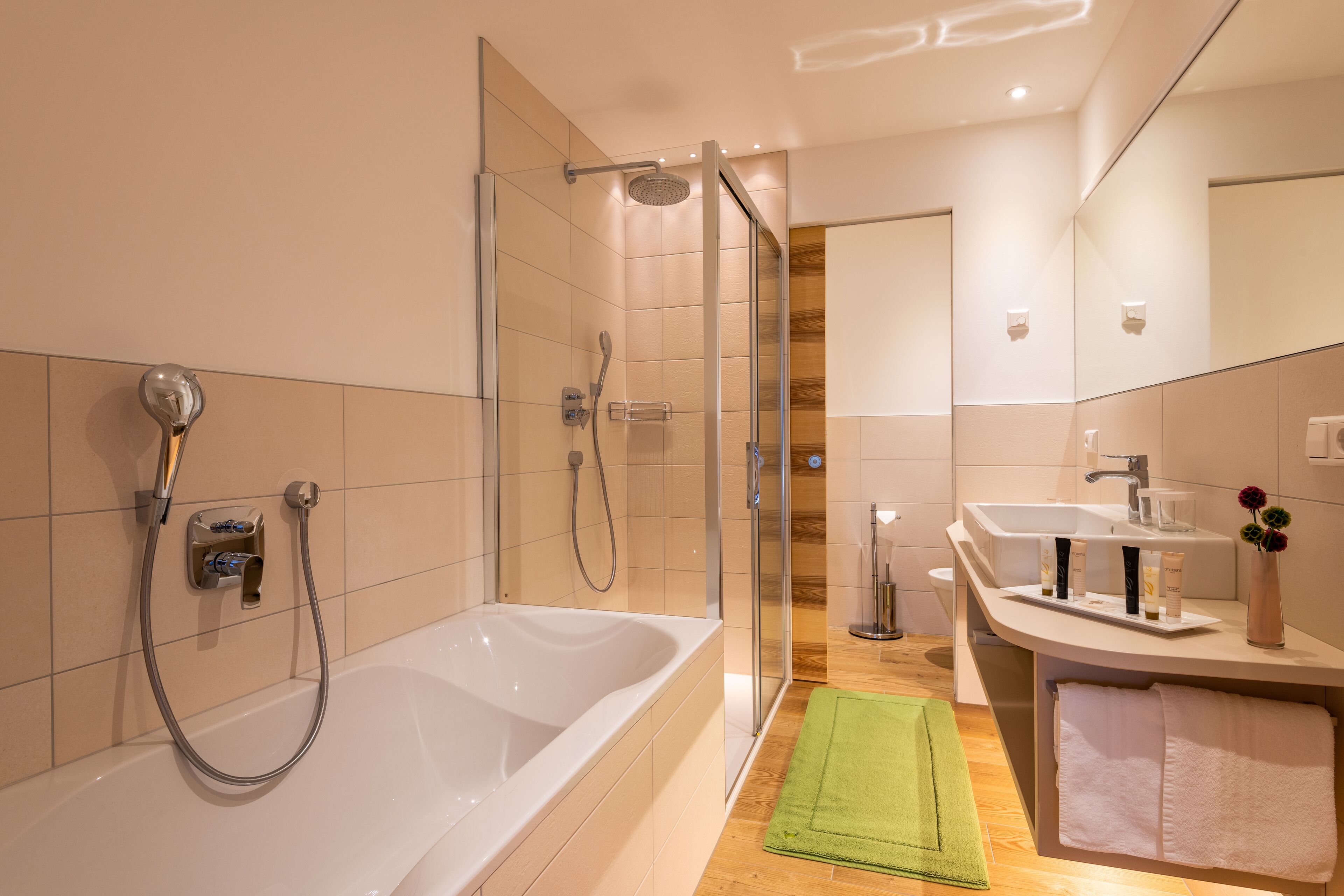 deluxe room | bathroom | free toiletries, hair dryer, bathrobes, slippers