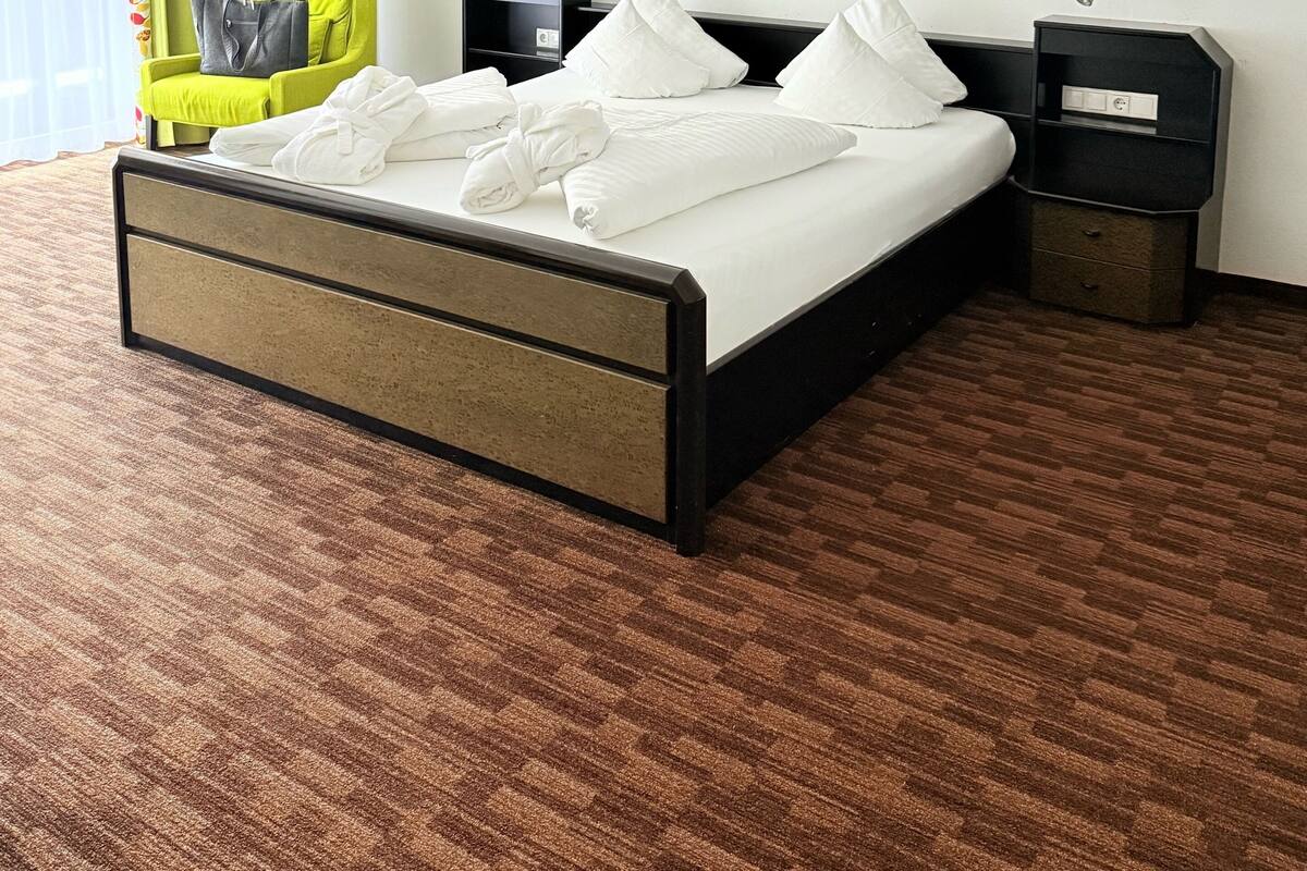 Classic Suite, Balcony | Down comforters, in-room safe, WiFi (free), individually decorated
