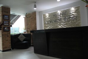 Reception - Hotel Santafe Real (Bogotá)