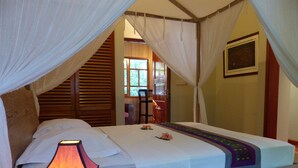 Deluxe Suite | Egyptian cotton sheets, pillowtop beds, in-room safe, cribs (free) - Demeure de Cap Maçon (Mahé Island)