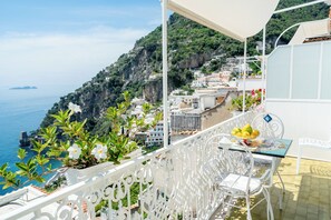 Superior Double or Twin Room, Terrace, Sea View | Terrace/patio - B&B Casa Nilde Positano (Positano)