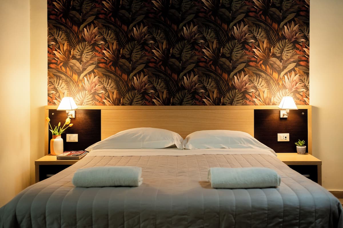 Chambre Deluxe, vue sur la ville | Minibar, décor unique, ameublement unique, bureau