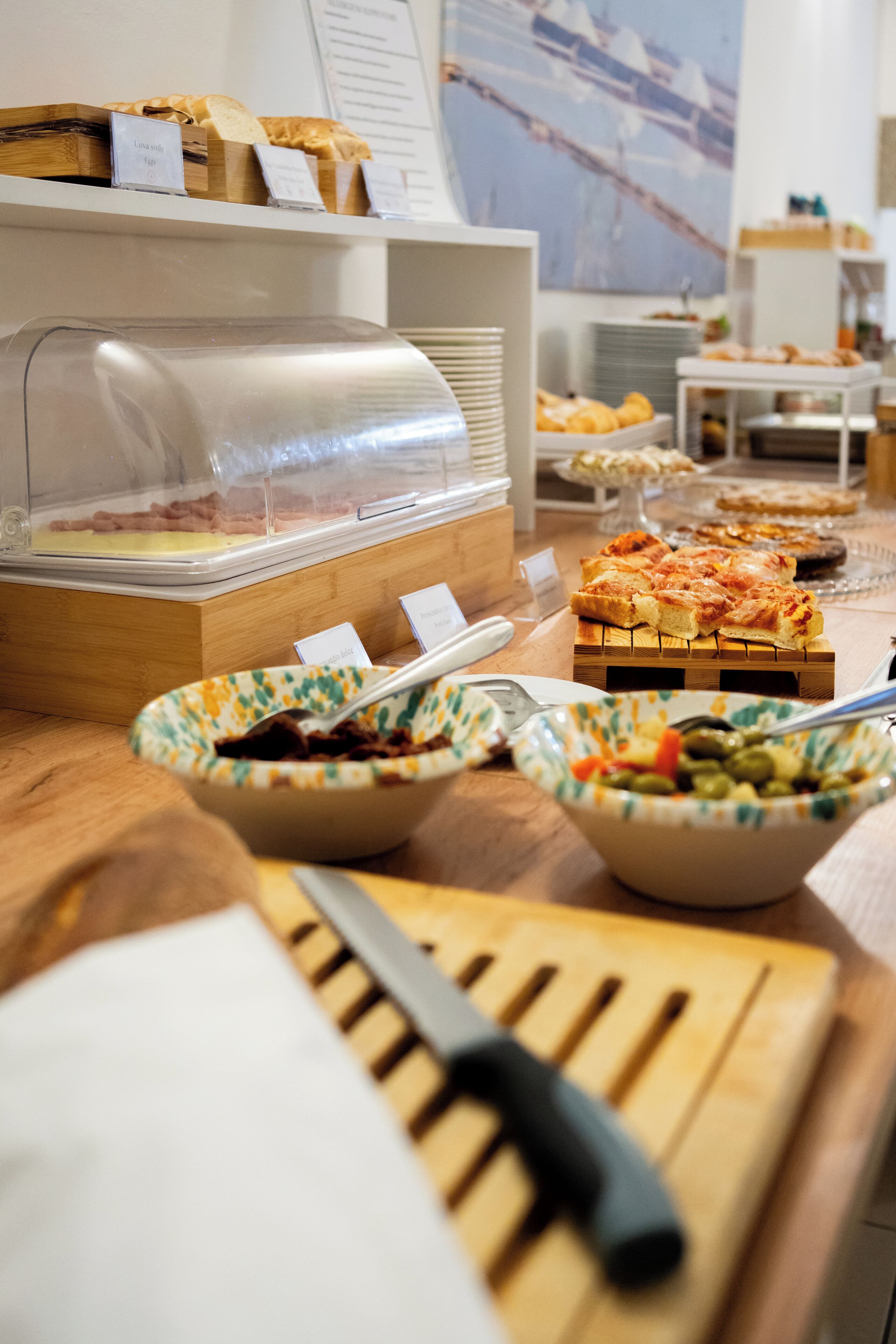 Daily buffet breakfast for a fee