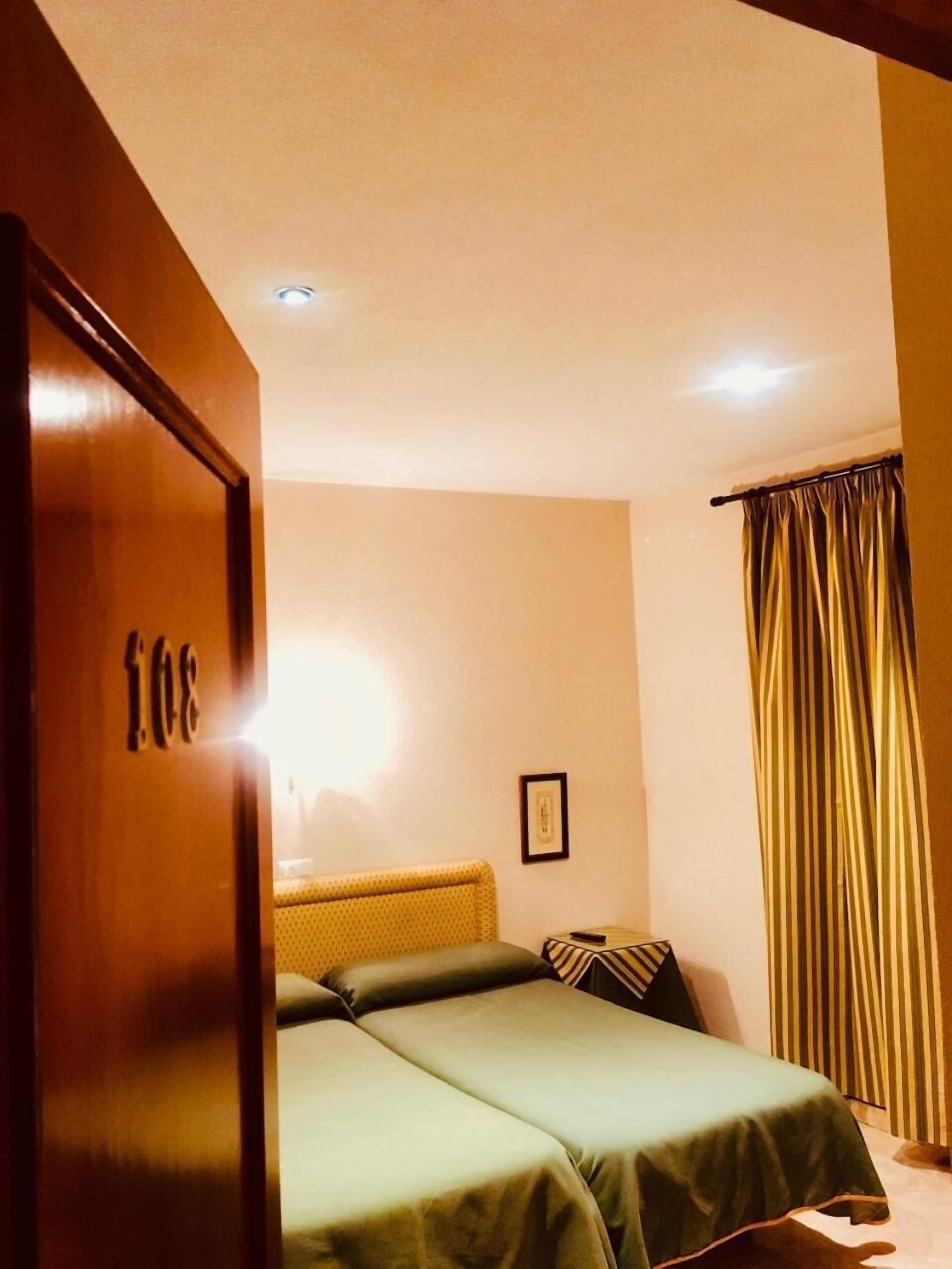 Photo - Hostal León