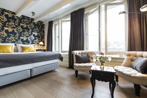 Deluxe Room, Garden View | Free minibar, desk, laptop workspace, iron/ironing board - Grand Canal Boutique Hotel (Amsterdam)