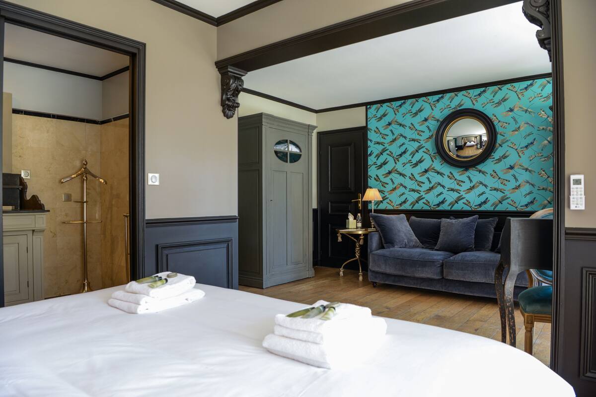 Luxe beddengoed, verduisterende gordijnen, gratis wifi, beddengoed