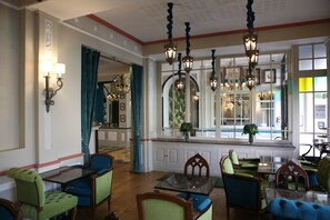 Daily buffet breakfast (EUR 16 per person)