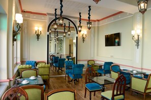 Daily buffet breakfast (EUR 16 per person)