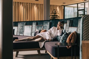 Couples treatment room(s), sauna, steam room, body treatments