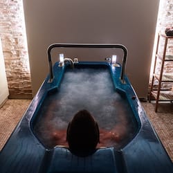 Sauna, tab panas, bilik wap, mandi tangas / hammam, rawatan badan