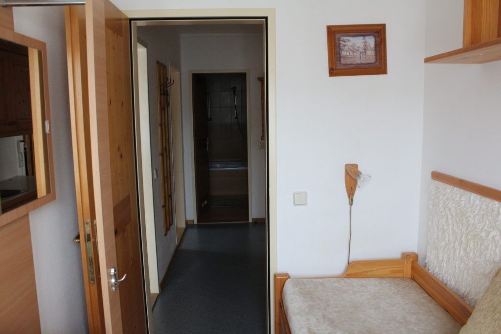 apartment, 3 bedrooms (5 persons) | in-room safe, desk, blackout curtains, free wifi