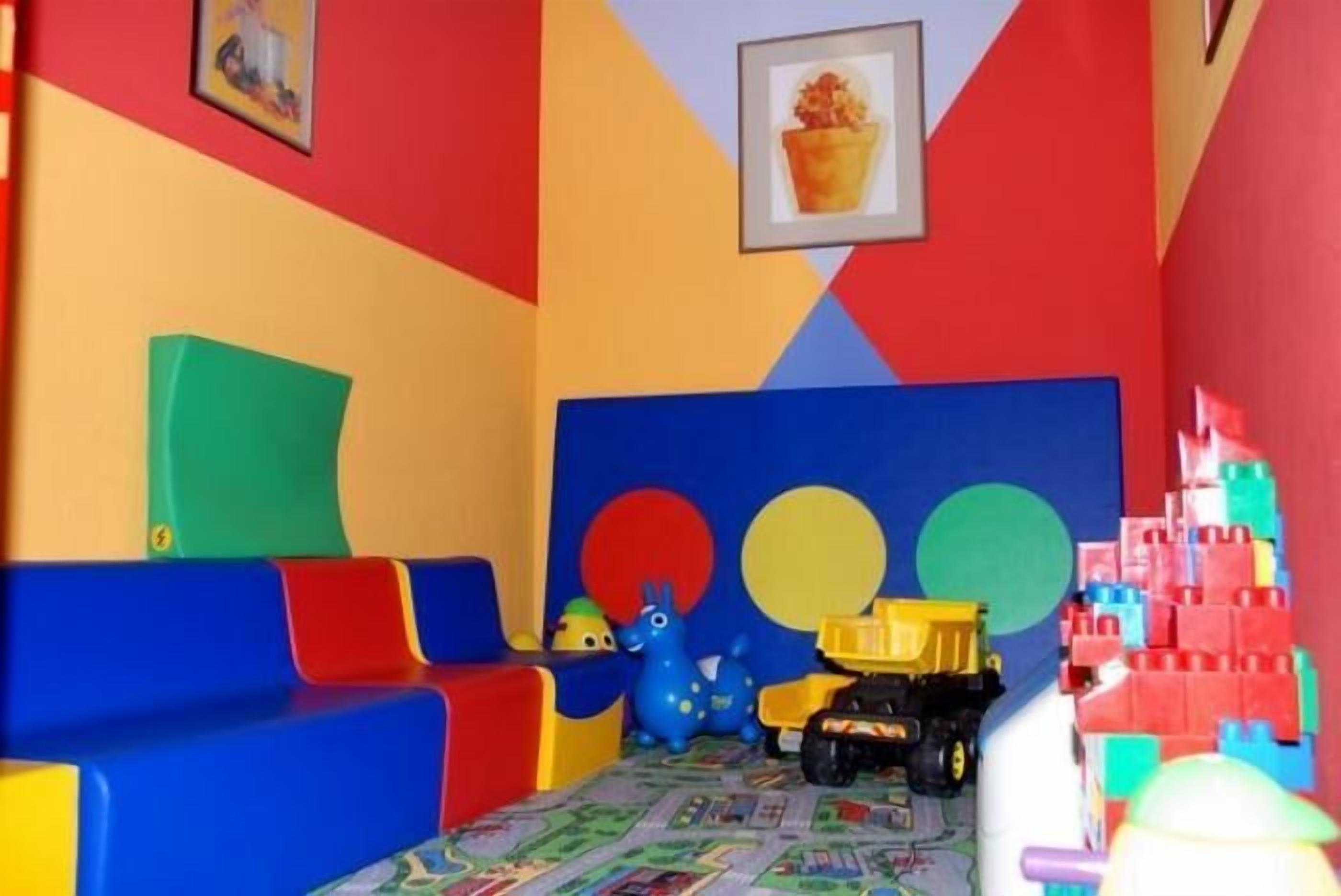 children’s play area – indoor