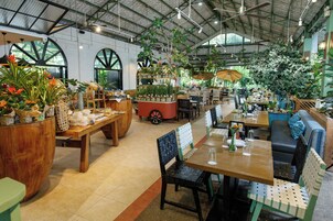 Breakfast, lunch and dinner served