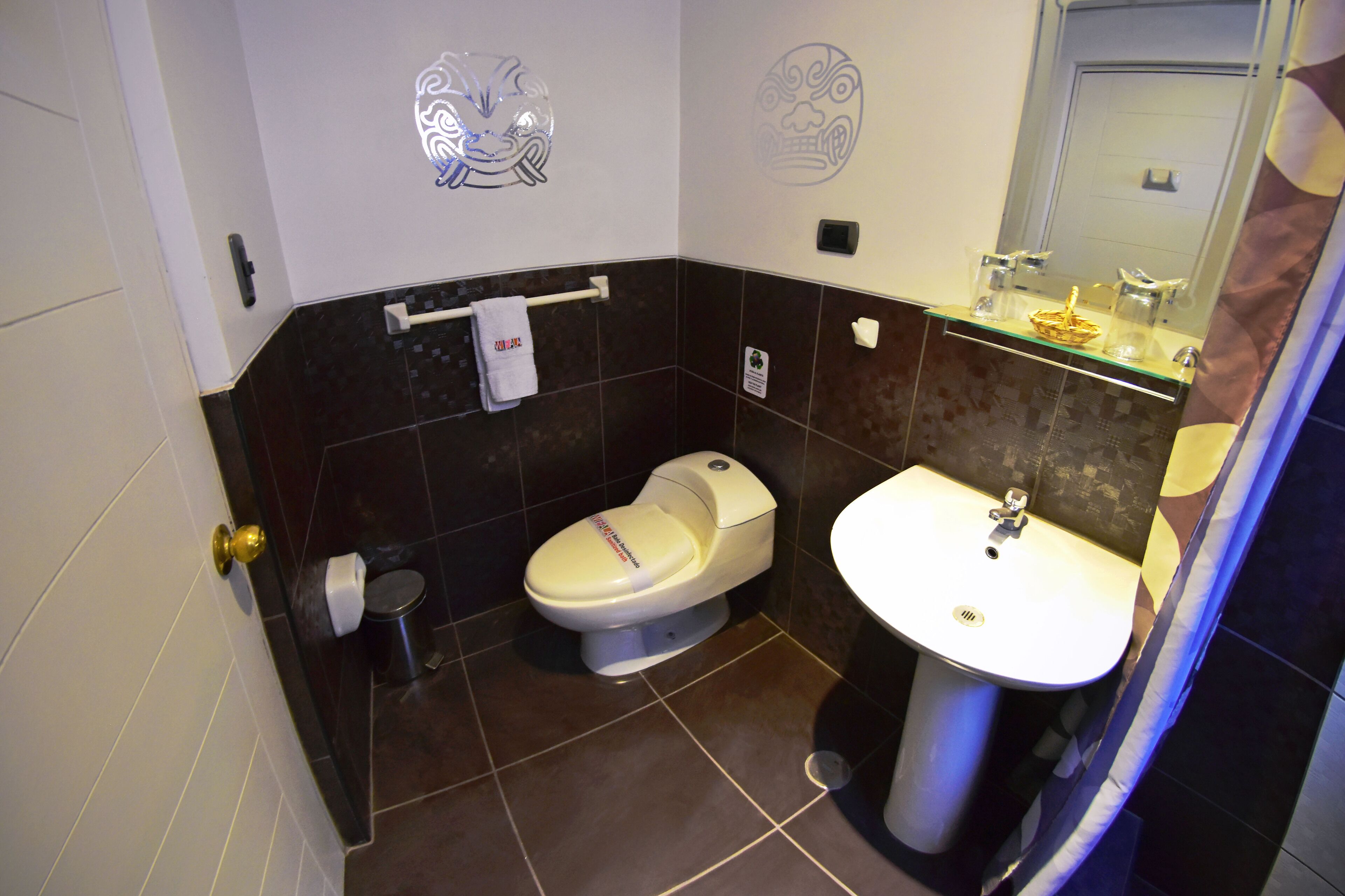 double room, 2 single beds | bathroom | shower, free toiletries, hair dryer, bidet