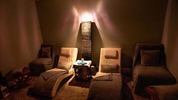 Couples treatment rooms, sauna, hot tub, steam room, body treatments