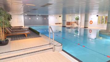 Indendørs pool, liggestole