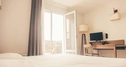 Terres de France - Appart'Hotel Quimper