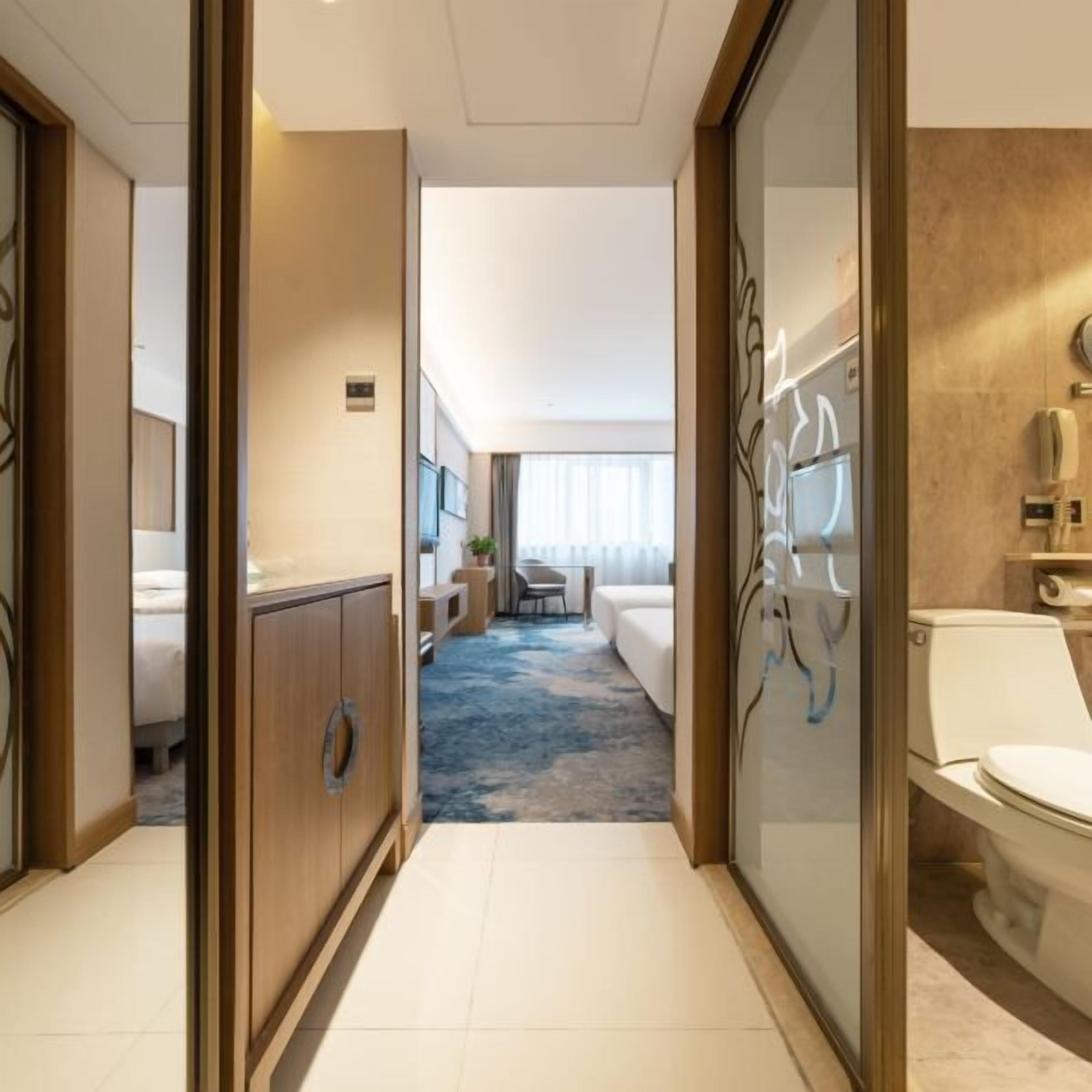 Minibar, desk, blackout drapes, soundproofing