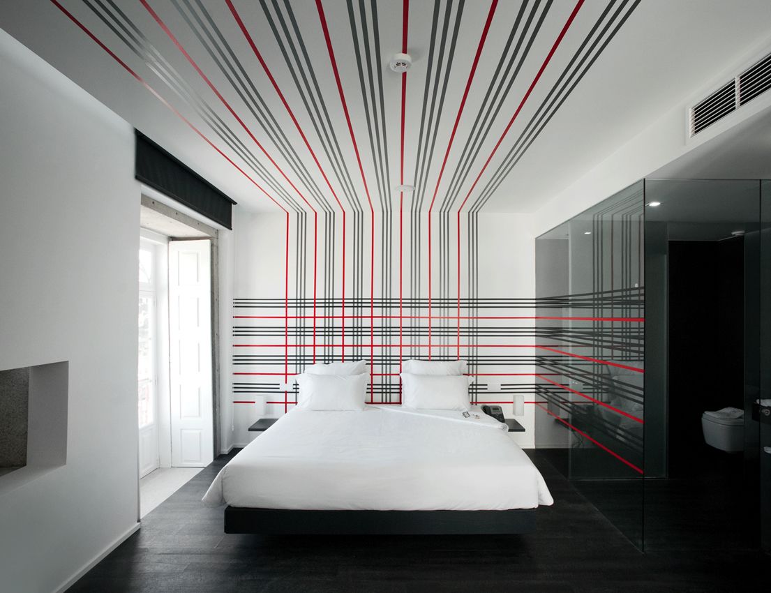 family room | minibar, in-room safe, individually decorated, desk