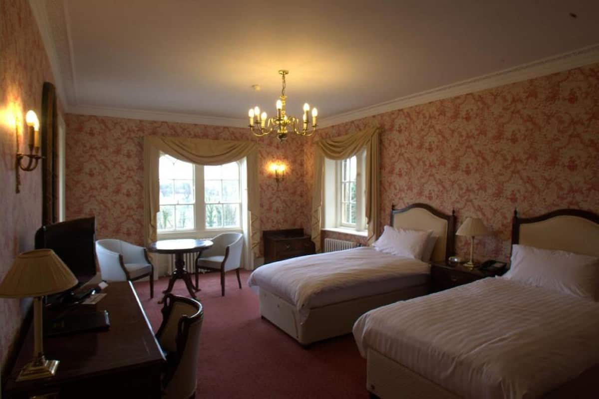 行政双床房 (Main House) | 办公桌、熨斗/熨衣板、免费 WiFi、床单