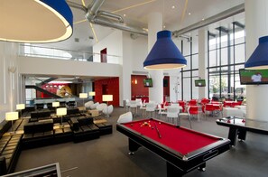 Bar (on property) - Ramada Encore by Wyndham Guadalajara Sur (Tlajomulco de Zúñiga)