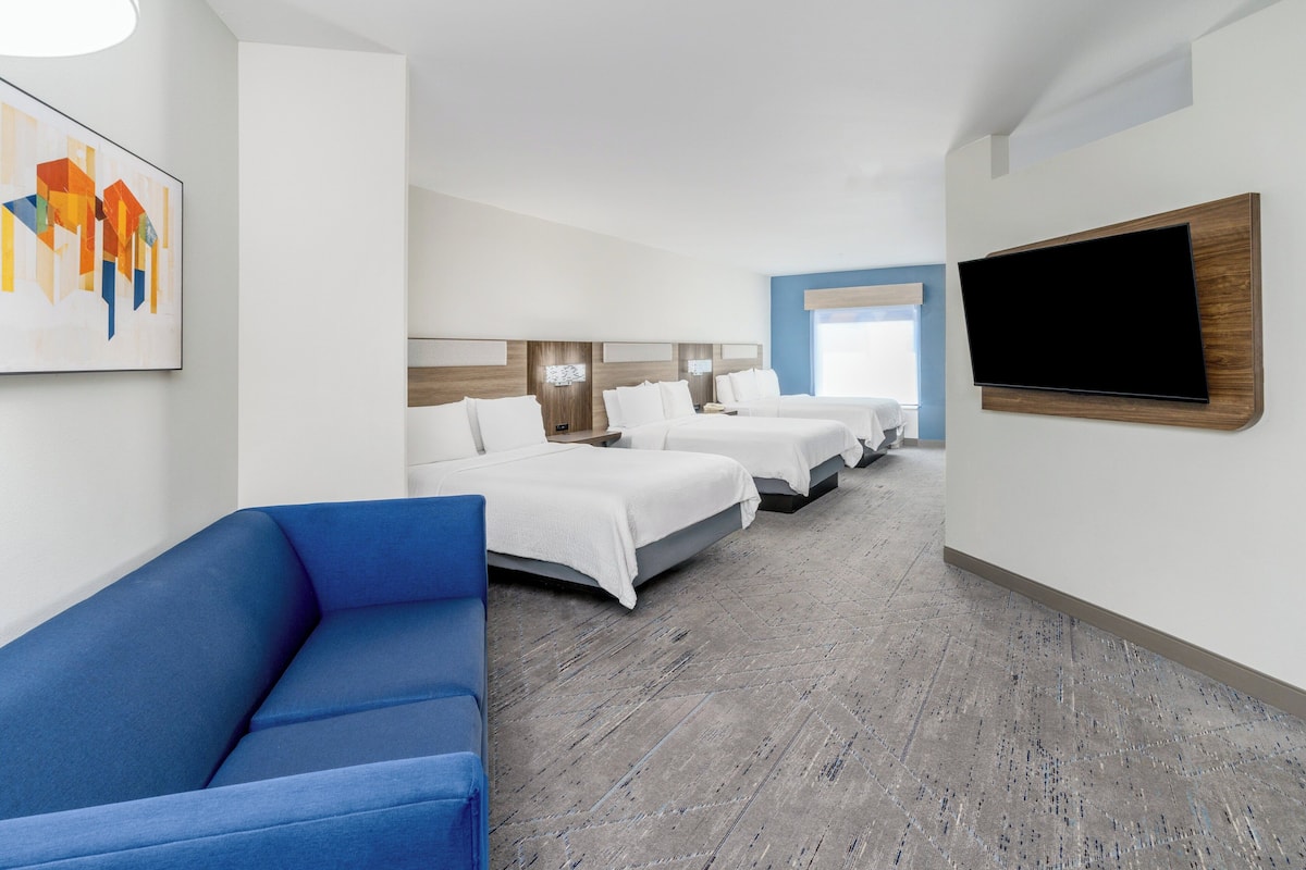 Suite, Multiple Beds, Accessible (Communications Accessible)