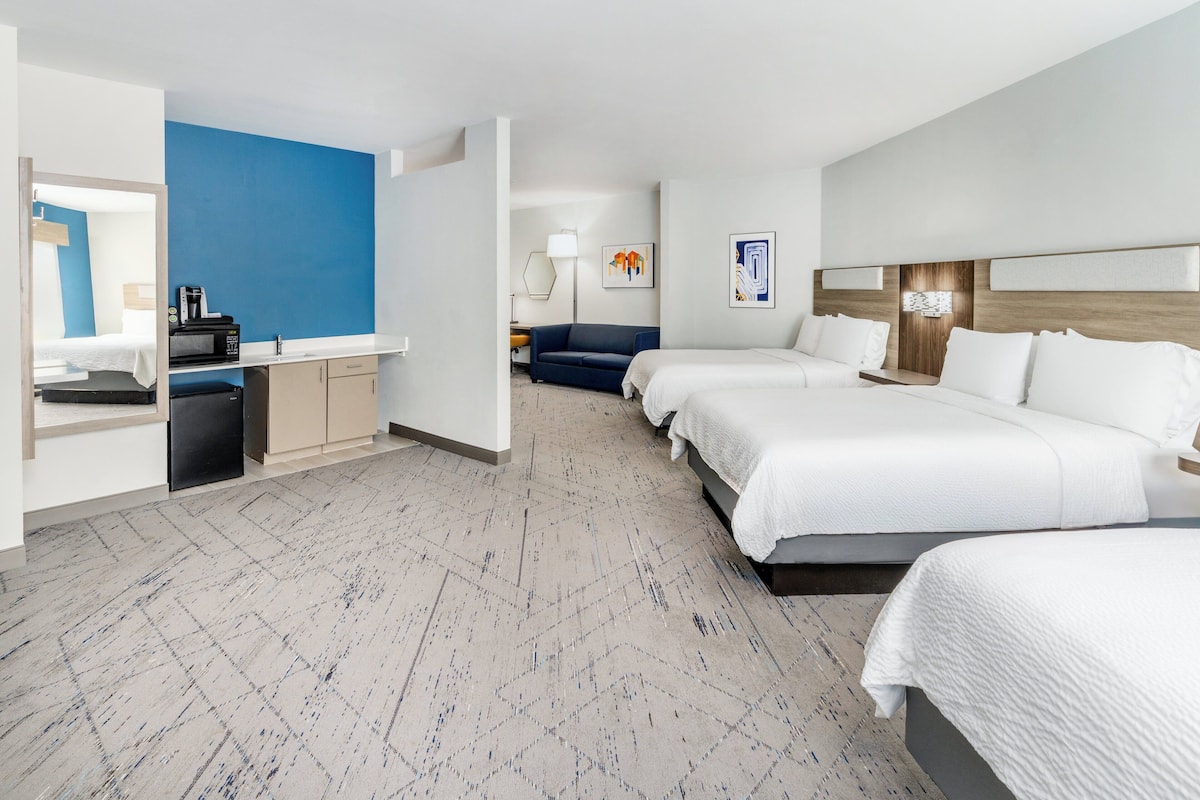 Suite, Multiple Beds, Accessible (Communications Accessible) | 1 bedroom, in-room safe, blackout drapes, iron/ironing board