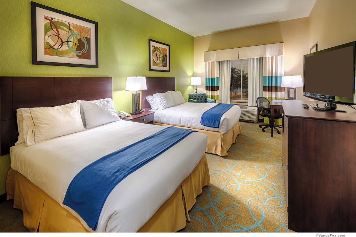 Standard Room, 2 Queen Beds | In-room safe, desk, blackout drapes, iron/ironing board