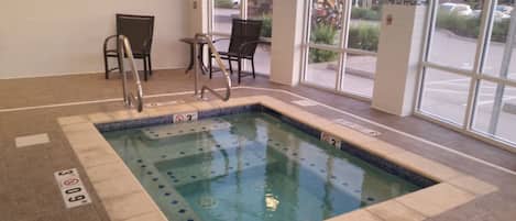 Indoor spa tub